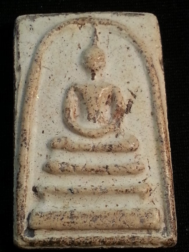 พระสมเด็จวัดระฆังพิมพ์ใหญ่หลวงวิจารณ์เจียรนัย องค์ขาวนวลตอง.(Phra-Somdej of Wat Rakang Temple)