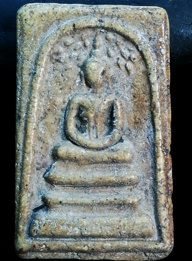 พระสมเด็จวัดระฆังพิมพ์ปรกโพธิ์เนื้อจัด แก่มวลสาร.(Phra-Somdej of Wat Rakang Temple)
