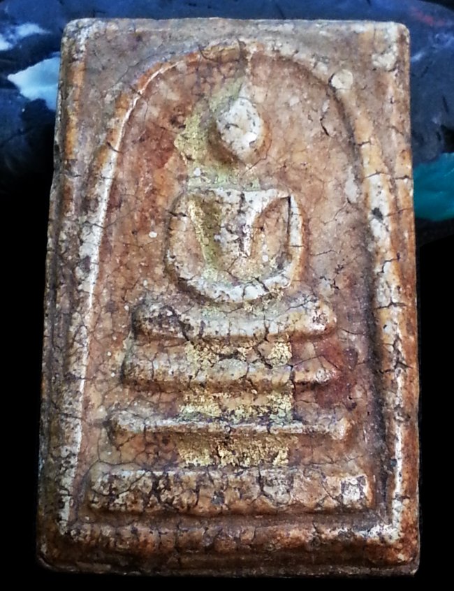 พระสมเด็จวัดระฆังพิมพ์ใหญ่ปิดทอง เนื้อแกร่ง.(Phra-Somdej of Wat Rakang Temple)